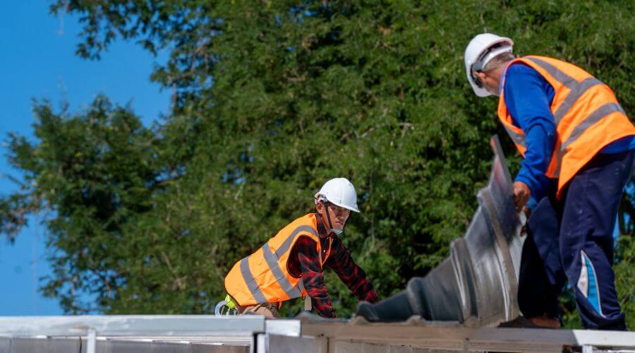 Professional Flat Roofing Installation in Fall Branch, TN